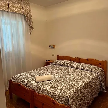 Nocleg ze śniadaniem Claudia 3*